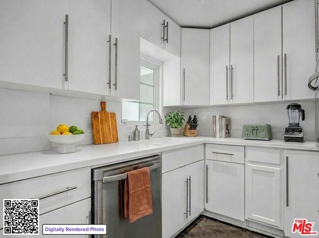 Photo - 1546 N St Andrews Pl