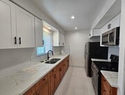 Photo - 7102 S La Cienega Blvd Apartments Unit 4