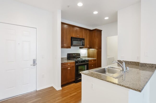 Photo - Stylish 2-Bedroom Condo with Resort Amenit...