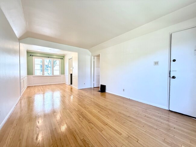 Photo - 1116 E Glenoaks Blvd