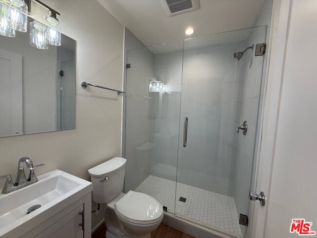 Photo - 2320 Carnegie Ln