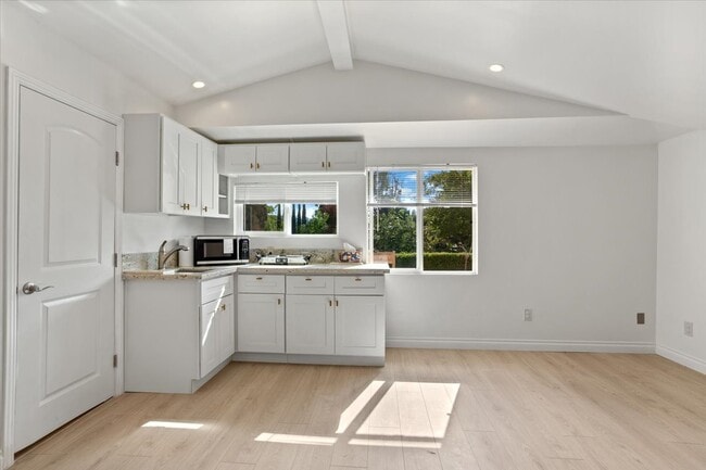 Photo - 5718 Comanche Ave Unit 1