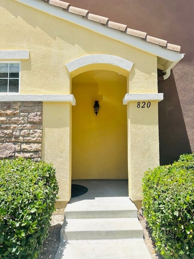 Building Photo - 820 Timberwood