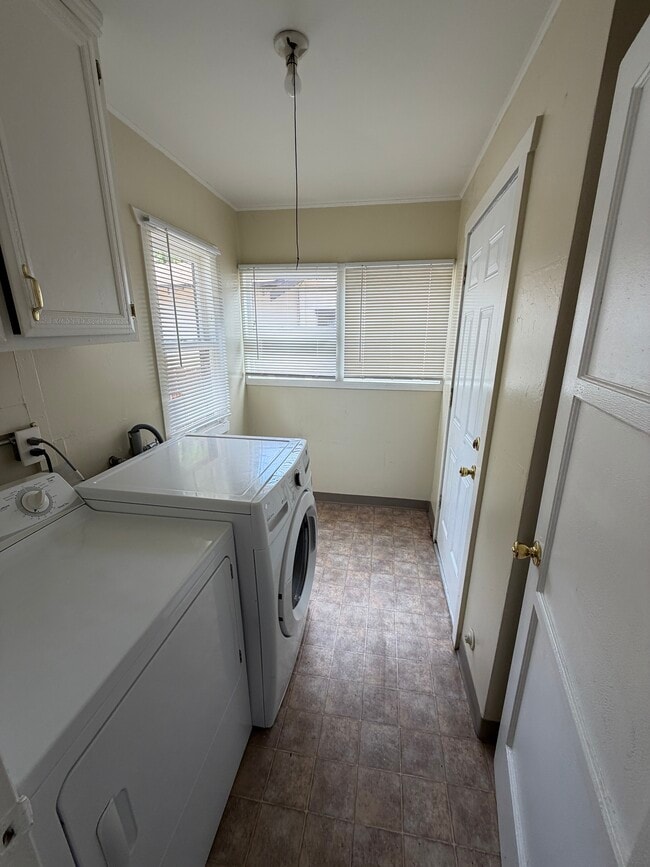 Photo - 8035 Rosecrans Ave