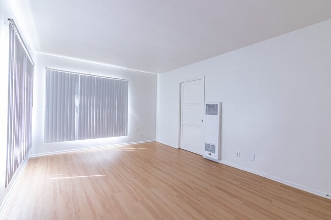 Photo - 729 Gayley Ave Unit 201