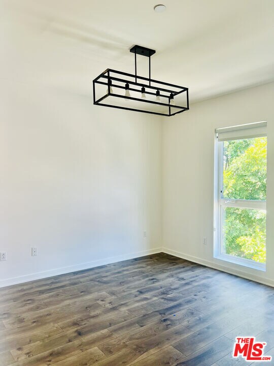 Photo - 2930 Rowena Ave