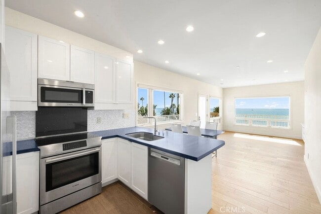 Photo - 376 Cliff Dr Unit D