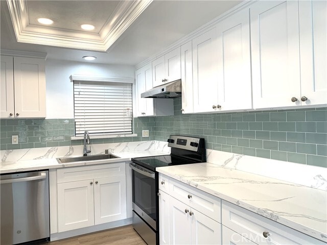 Building Photo - 2286 Via Puerta Unit D