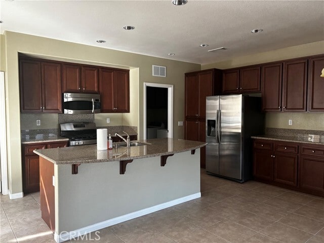 Photo - 1690 Lewis Creek