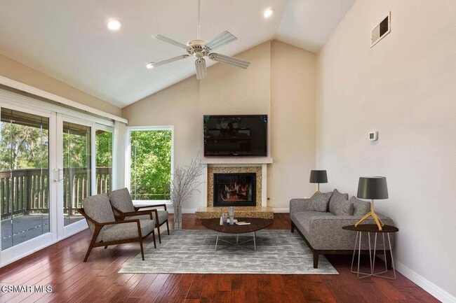 Photo - 12 Sparrowhawk Ln