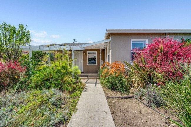 Building Photo - 6901 Bertrand Ave