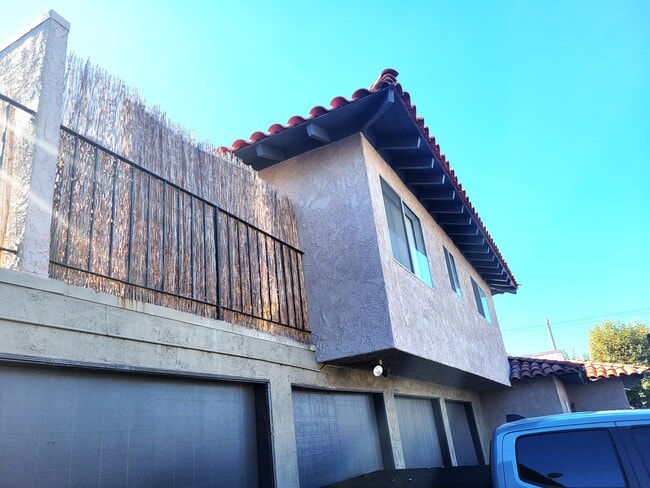 Photo - 16742 Lynn Ln Unit C