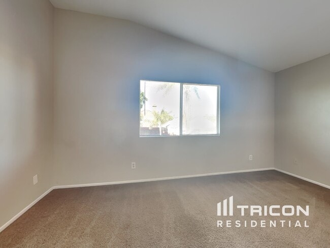 Photo - 25172 Omaha Dr