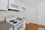 Photo - Charming 2 Bedroom 1 Bath Apartment For Rent Unit 2517 Madison St