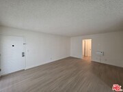 Photo - 10815 Rose Ave Unit 2