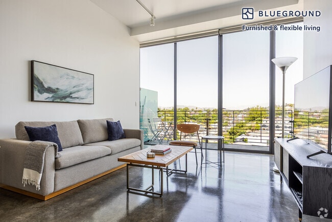 Building Photo - 1115 W Sunset Blvd Rental
