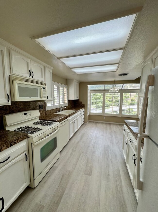 Photo - Large, end-unit townhome in the heart of Thousand Oaks