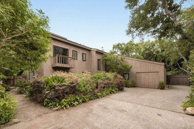 Photo - 1539 Miramar Ln