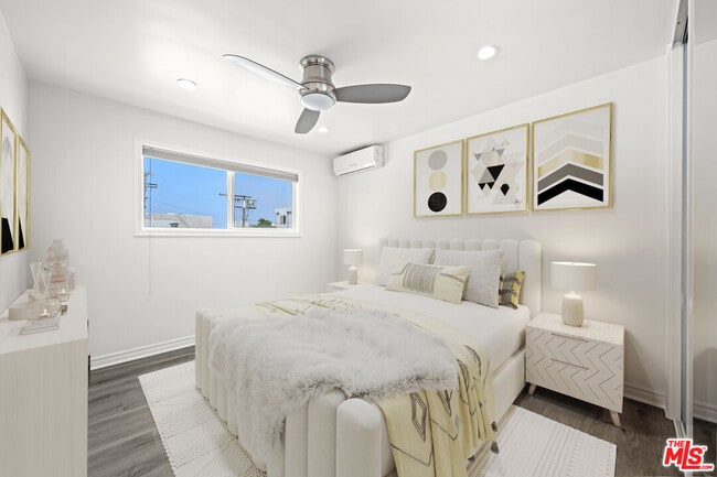 Photo - 29 Yawl St Unit B