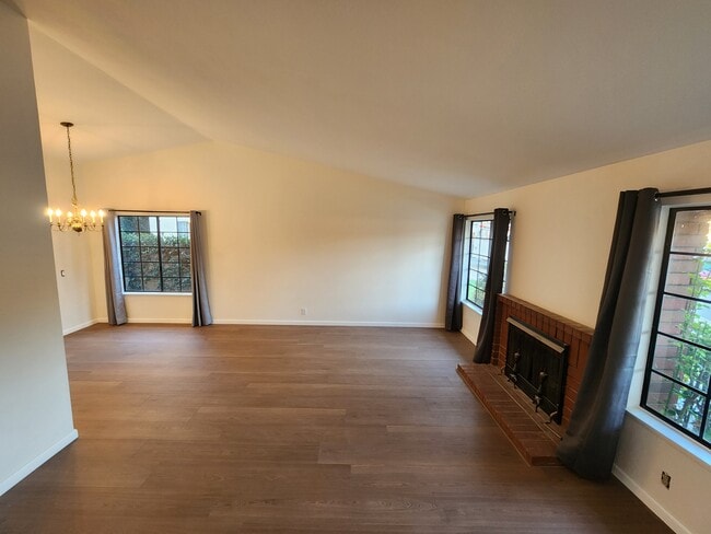 Photo - 3 Bonanza Ct