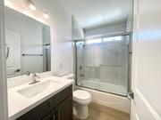 Photo - Beautiful Remodeled 4 Bedroom 2 Bathroom H... House