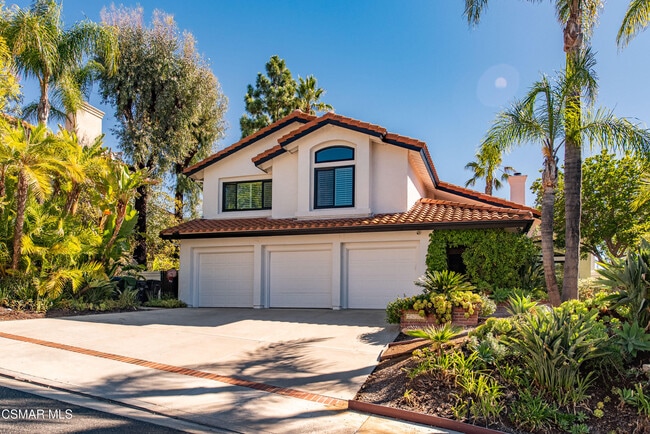 Photo - 2670 Grandoaks Dr