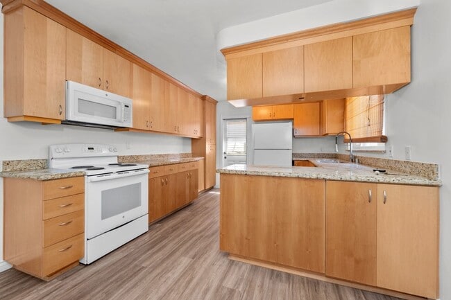 Photo - 4910 Gary St