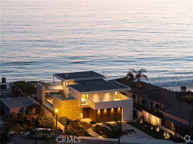 Building Photo - 2010 Calle De Los Alamos Rental