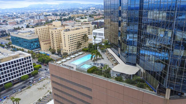 Building Photo - 1100 Wilshire Blvd Unit 2607