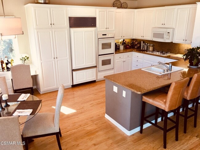 Photo - 1784 Yarnton Ct