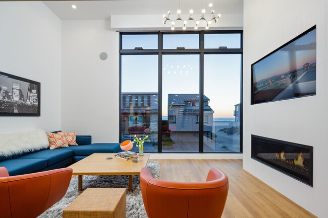 Building Photo - 3920 O-Fully Furnished | Hollywood Beach |... Rental