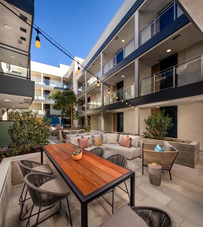 Photo - Junction Santa Monica