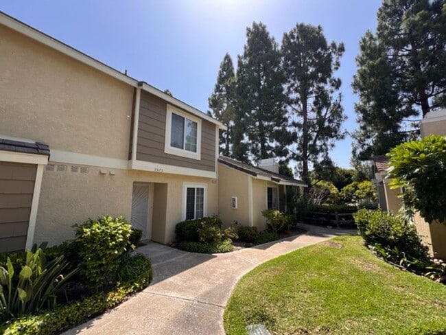 Beautiful 3 BD, 2.5 BA Townhome At The Gro... - Beautiful 3 BD, 2.5 BA Townhome At The Gro...