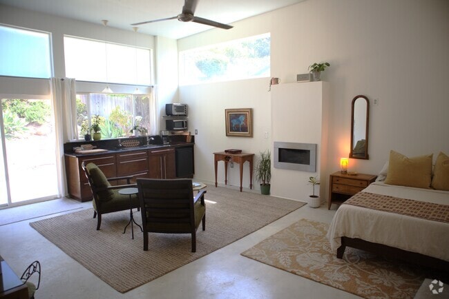 Building Photo - 375 Delaware Dr Rental