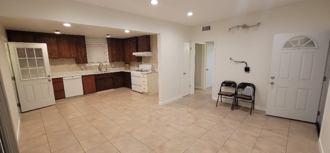 Photo - 10019 Tujunga Canyon Blvd