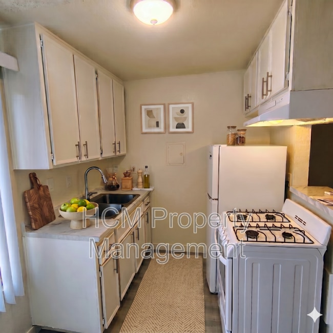 Photo - 11434 Calvert St