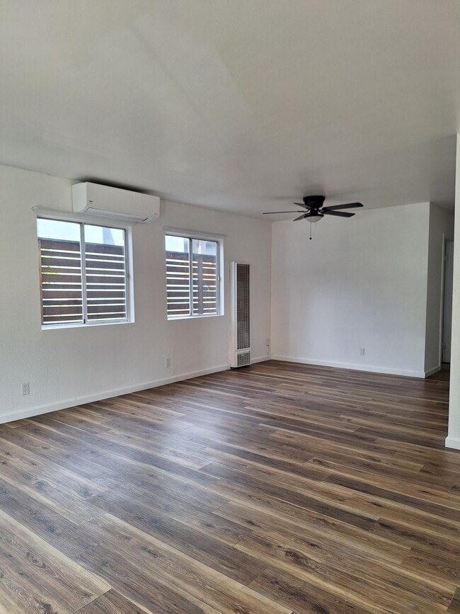 Building Photo - 1835 N Ave 53 Unit Duplex