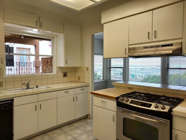Photo - South Mission Hills/Midtown 2 Bed/2 with Views! Unit 3366