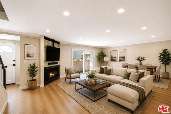 Building Photo - 4710 La Villa Marina Unit A