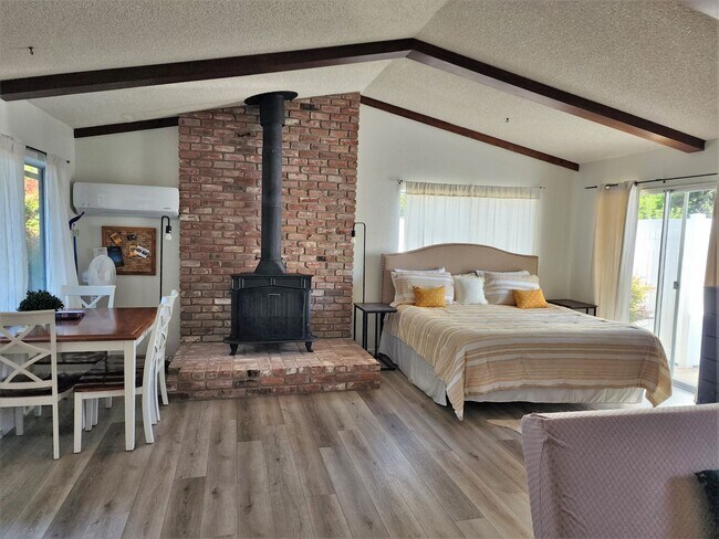 Photo - H410000 Unit B