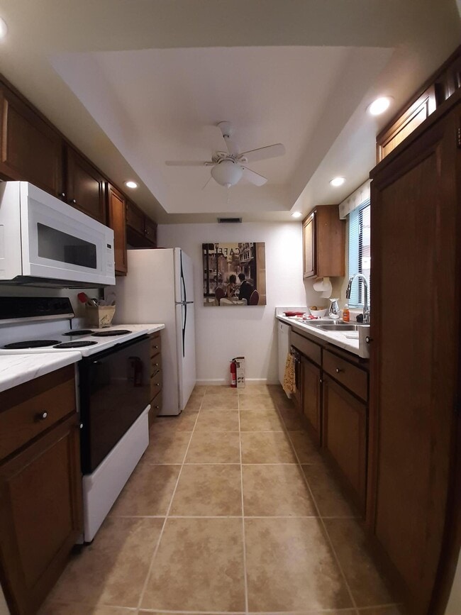 Photo - 1405 N Sunrise Way Unit 2