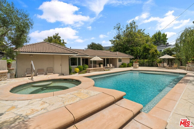 Building Photo - 4315 Clybourn Ave