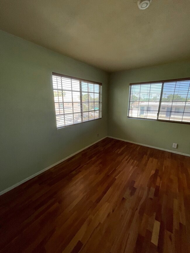 Photo - 15946 Vanowen St Unit 207