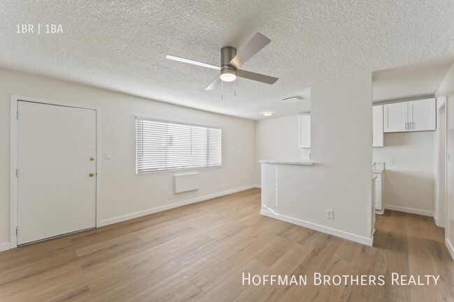 Photo - 14232 Sylvan St Unit 8