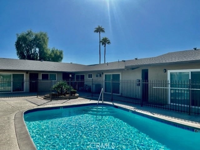 Building Photo - 685 E Vista Chino Unit 2 Rental