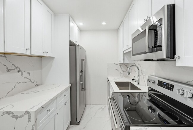 Building Photo - 3334 Altadena Ave.