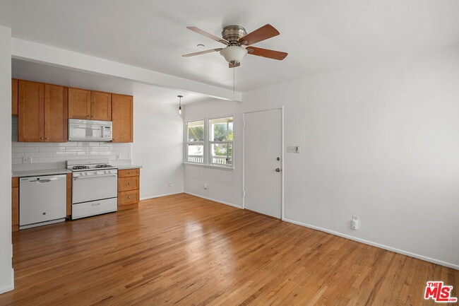 Building Photo - 2231 Laverna Ave Unit 2231 Rental