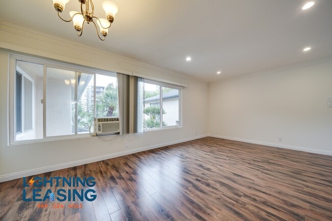 Photo - 1060 S Stanley Ave Condo Unit 3D