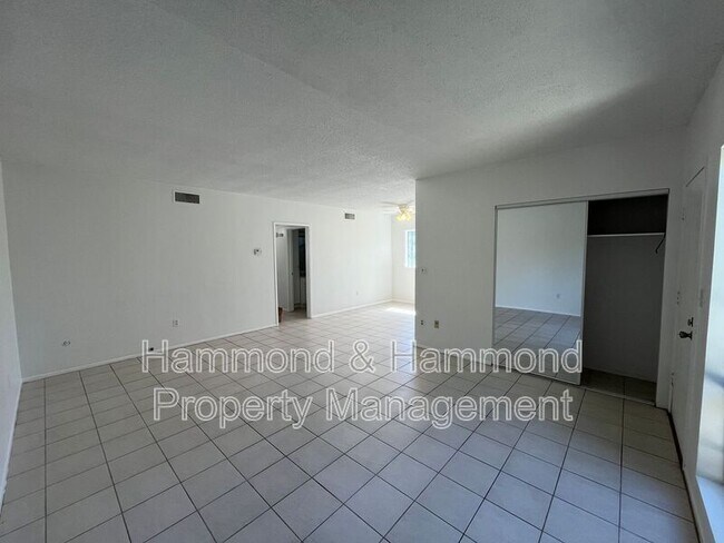 Photo - 7924 Laurel Canyon Blvd Unit #9