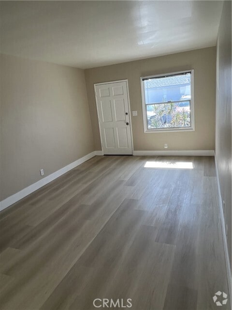 Building Photo - 9904 Belmont St Rental